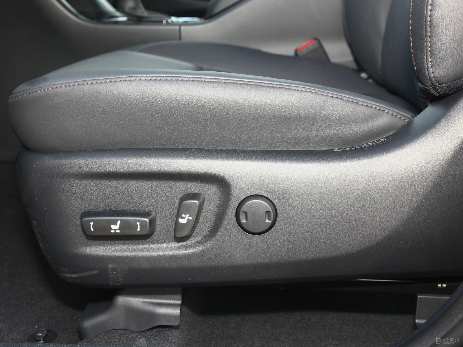 漢蘭達2021款2.0T四驅尊貴版7座 內飾設計與舒適體驗